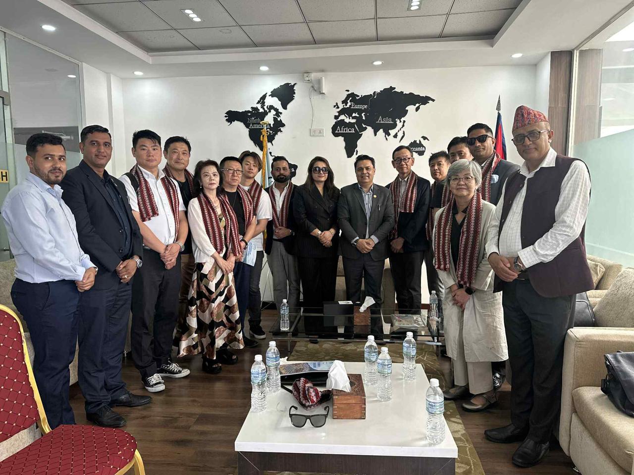 NRNA Meeting Photo Collection: Interacting with Members